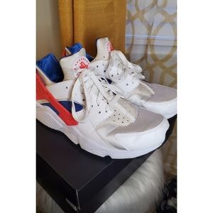 Air Huarache by Nike